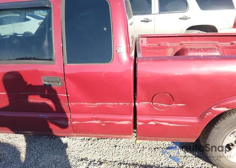 2001 GMC Sonoma Sls z USA, uszkodzony, nr VIN 1GTCS19W118236387